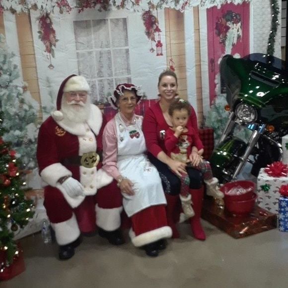 Meet your Posher, Alexandra - Picture 1 of 1